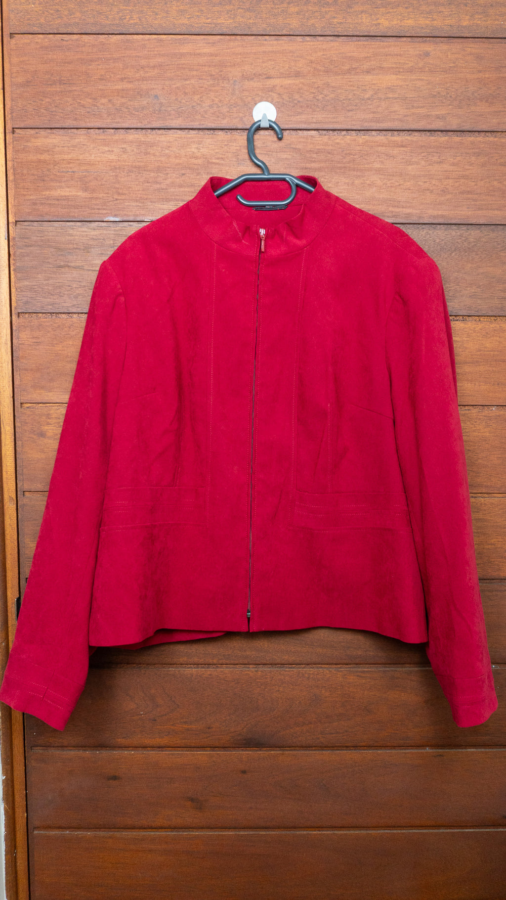 The Crimson Zip - Isle