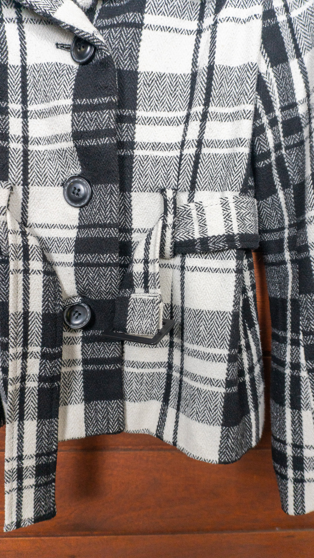 The Black & White Check - Gina