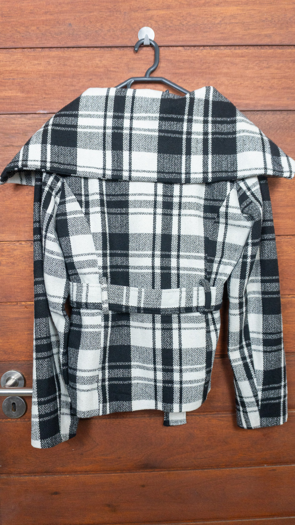 The Black & White Check - Gina