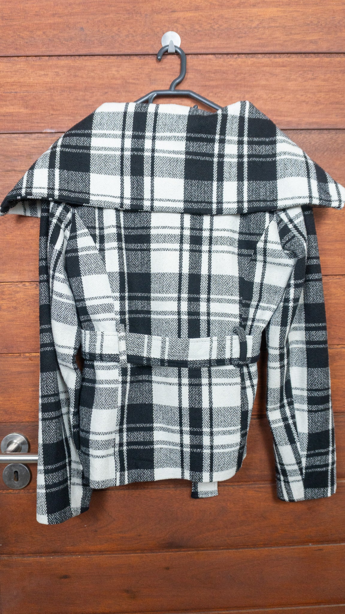 The Black & White Check - Gina