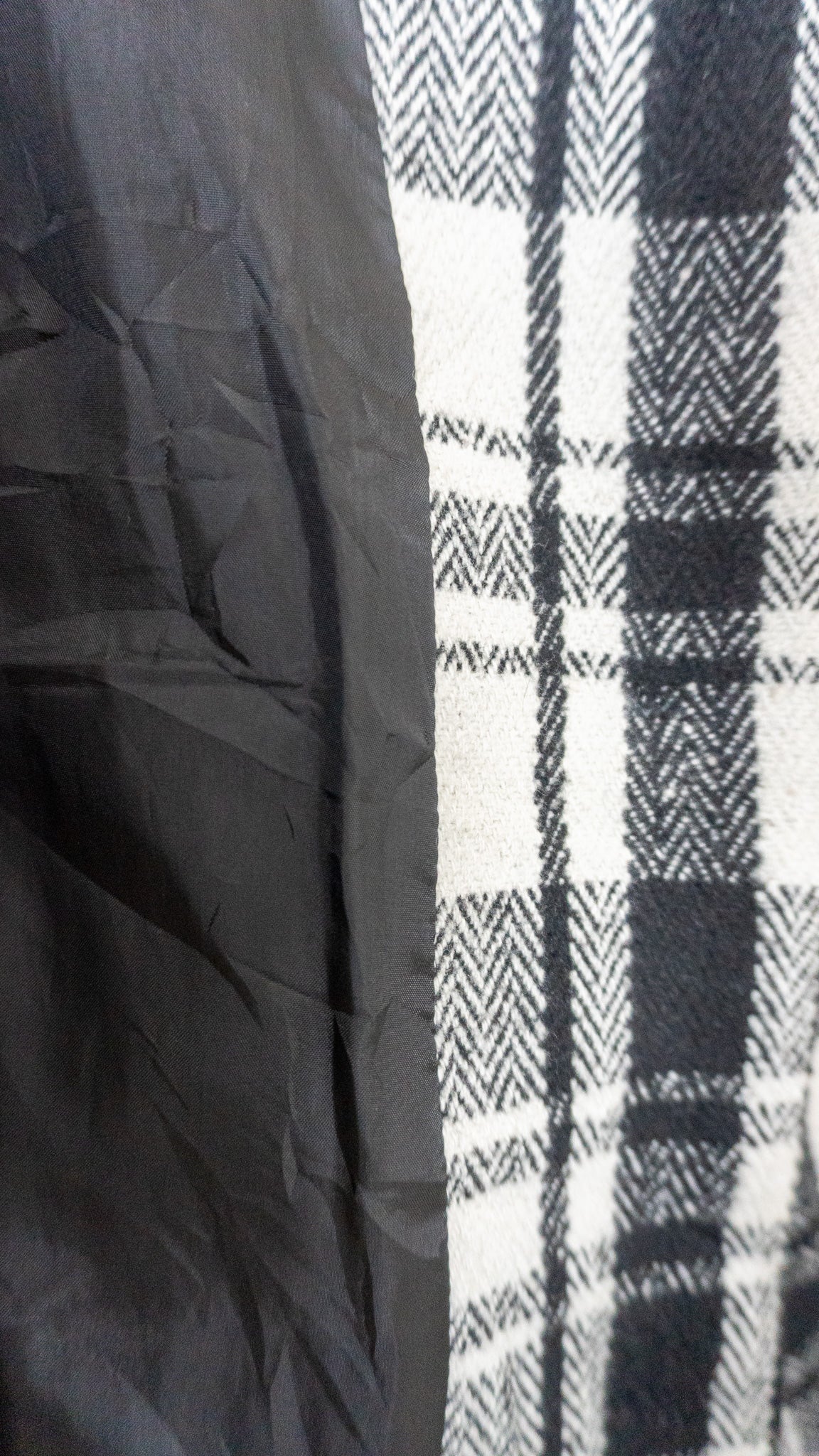 The Black & White Check - Gina